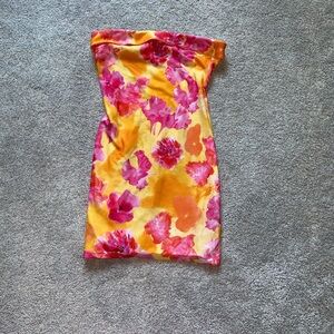 BRAND NEW NEVER WORN mini strapless dress, floral design